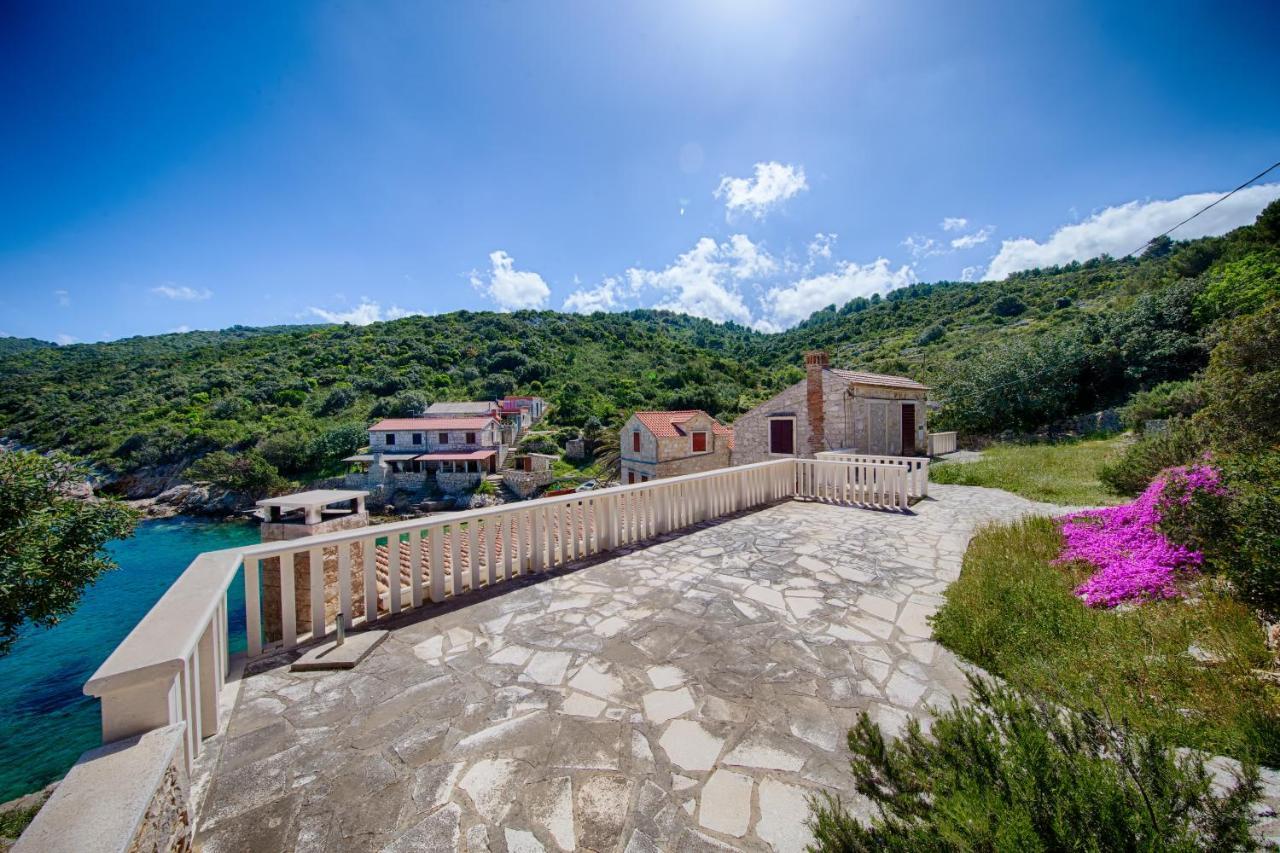 Villa Silente Okljucna Buitenkant foto